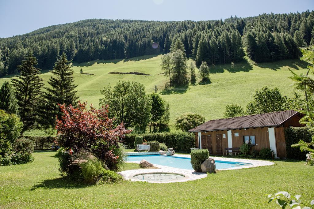 Alpine Life Hotel Anabel Кадипиетра Екстериор снимка