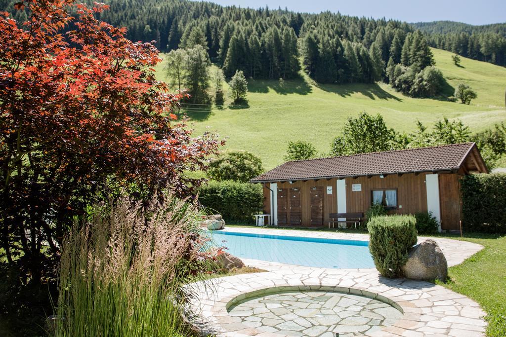 Alpine Life Hotel Anabel Кадипиетра Екстериор снимка