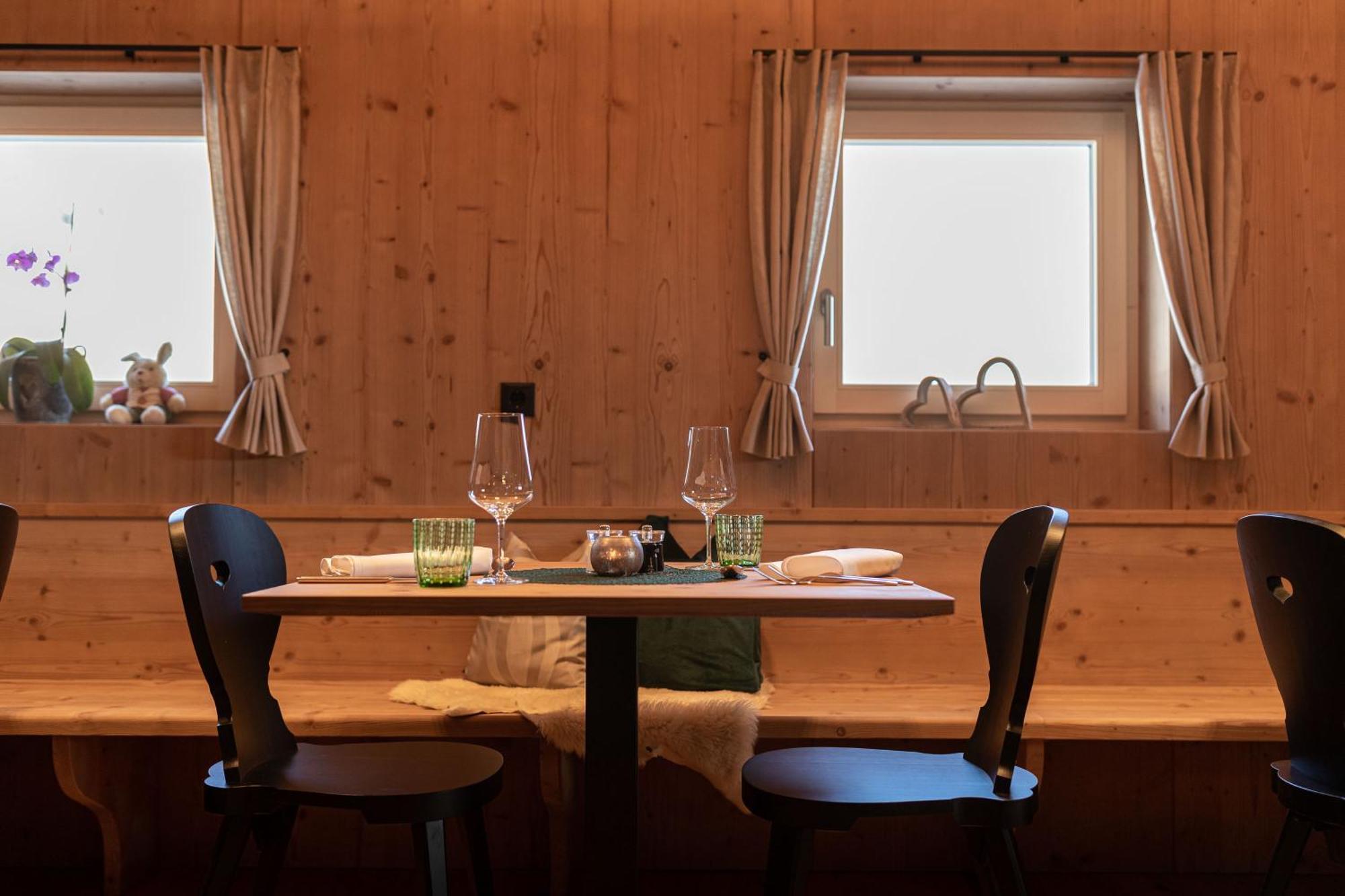Alpine Life Hotel Anabel Кадипиетра Екстериор снимка